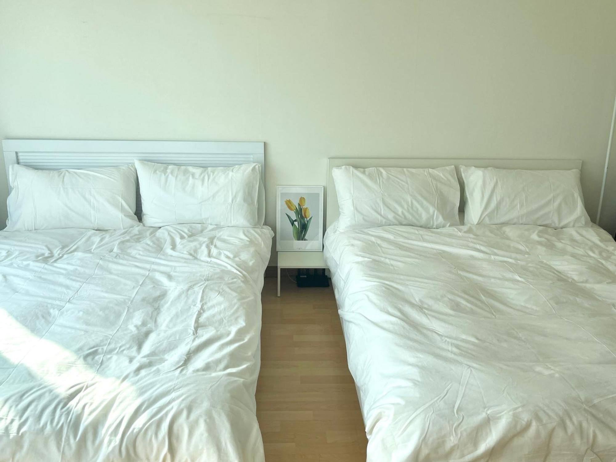 Hongik Univ Station Exit 1 Apartment โซล ภายนอก รูปภาพ
