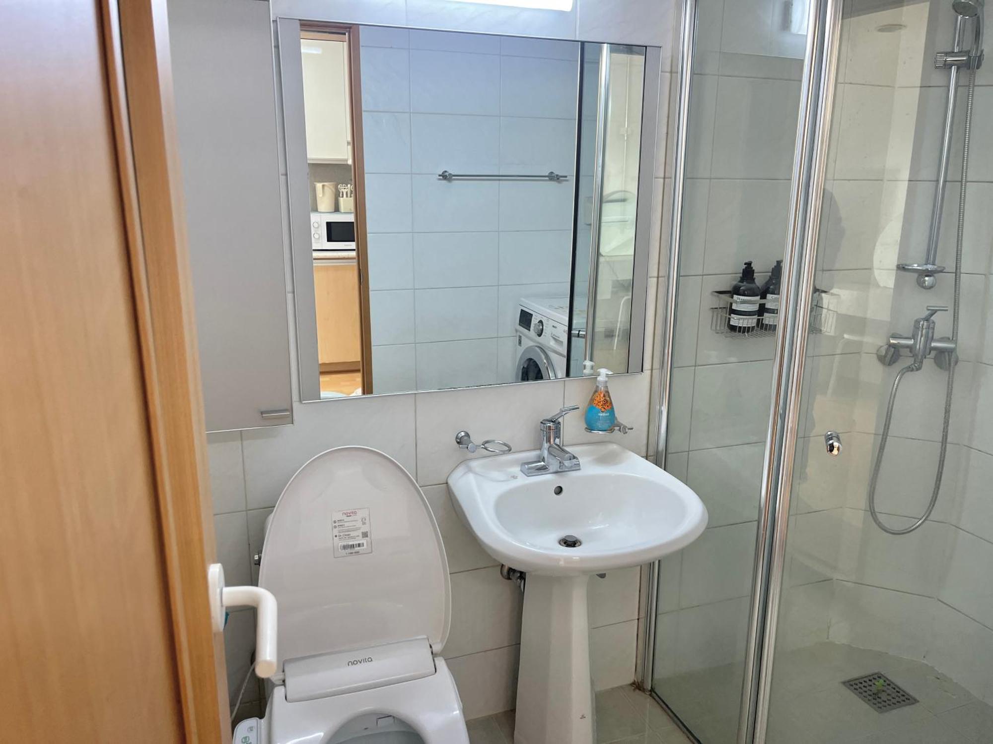 Hongik Univ Station Exit 1 Apartment โซล ภายนอก รูปภาพ
